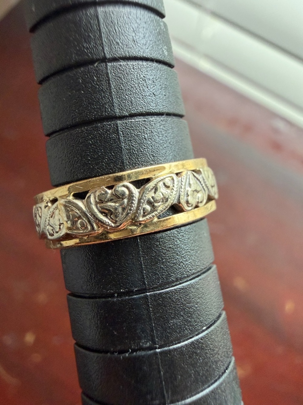 1930s Antique Art Deco 14k Yellow
White Gold Filigree Carved Heart Band - Picture 9 of 9